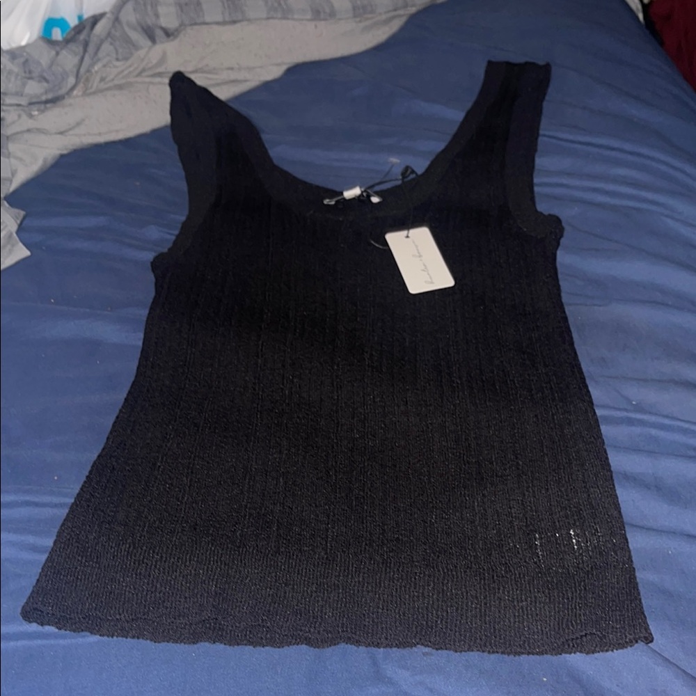 Women hunter and brown tank